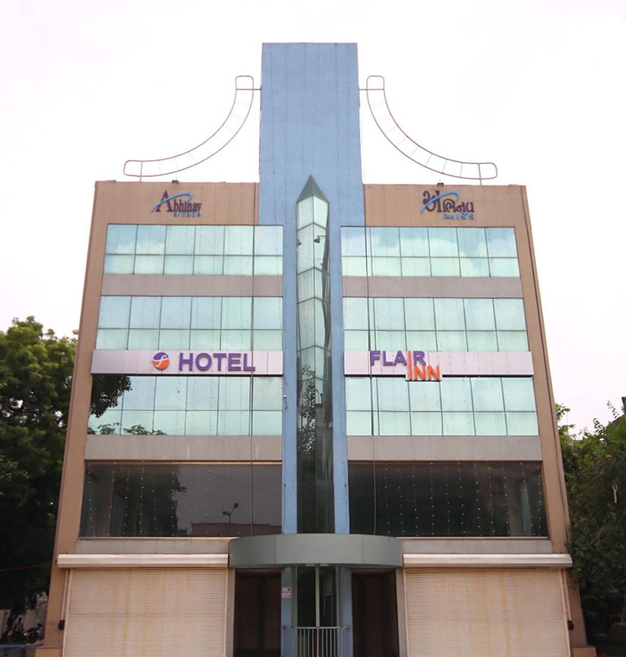 Hotel Flair Inn Ахмедабад Экстерьер фото